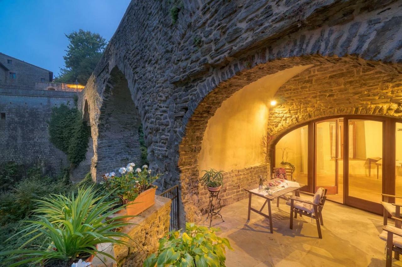 La Casa Sul Ponte Villa Mercatello sul Metauro Luaran gambar